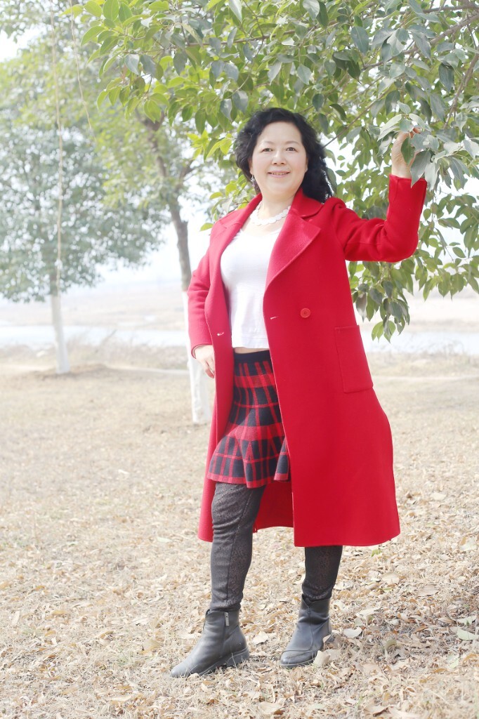 林菲诗人近照