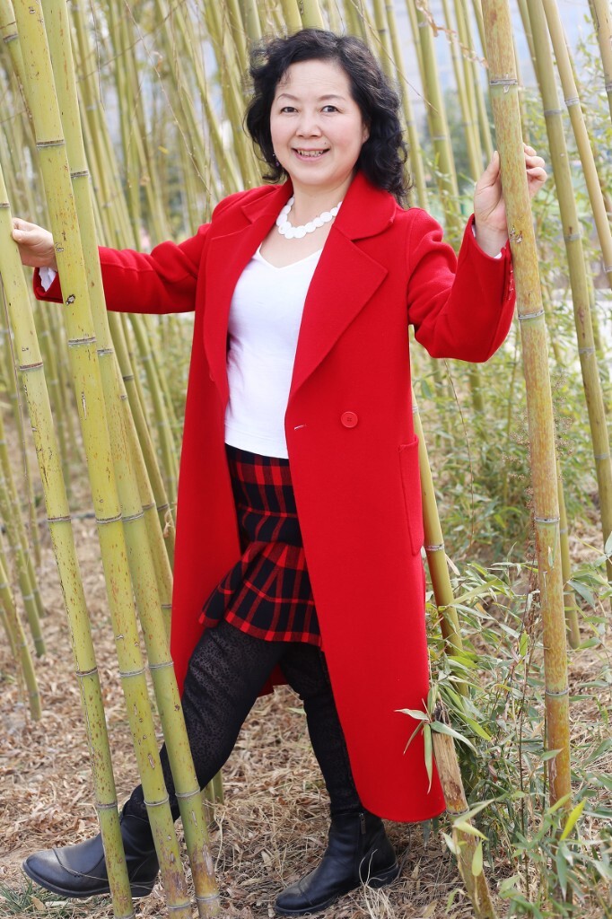 林菲诗人近照