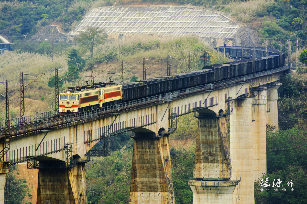 如今,南昆线仅剩下20台ss7