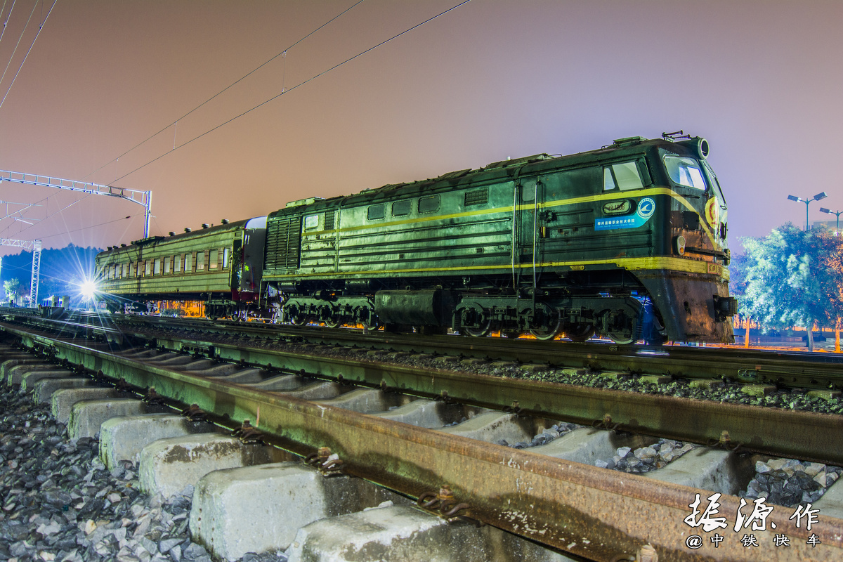 2015年底开始,柳铁和平校区整体搬迁至官塘校1200_800