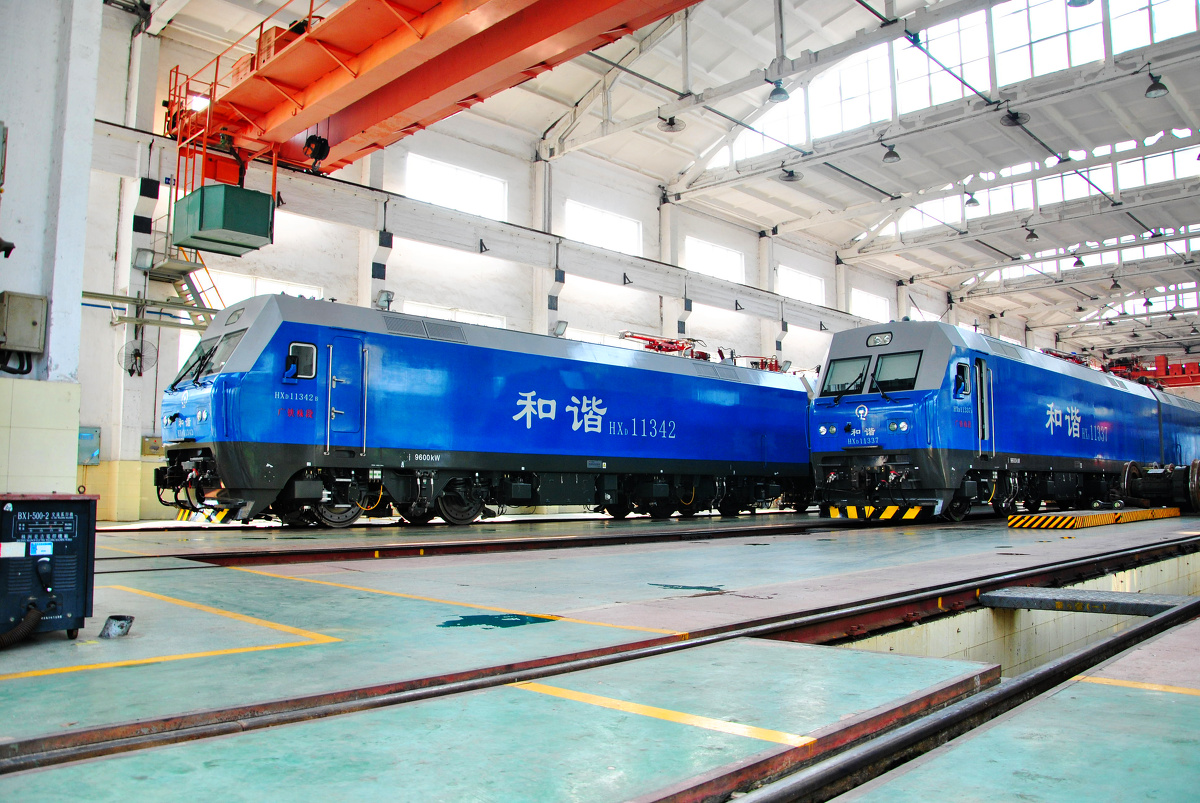 株洲机务段里的铁八