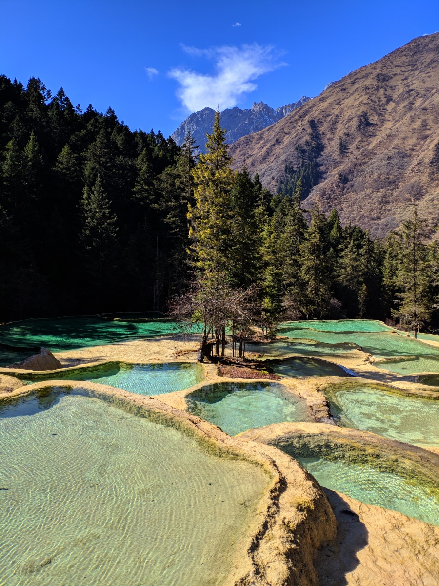 阿坝黄龙五彩池