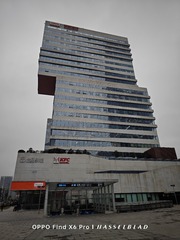 1000168318
