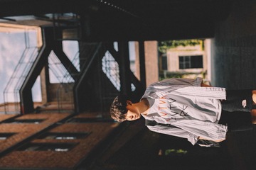 001