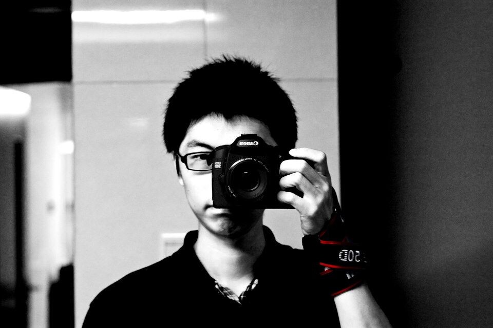 我们还年轻。还有大把的时间来挥霍，来实现梦想。&lt;br /&gt;<br />
&lt;br /&gt;<br />
这是我自己-。-