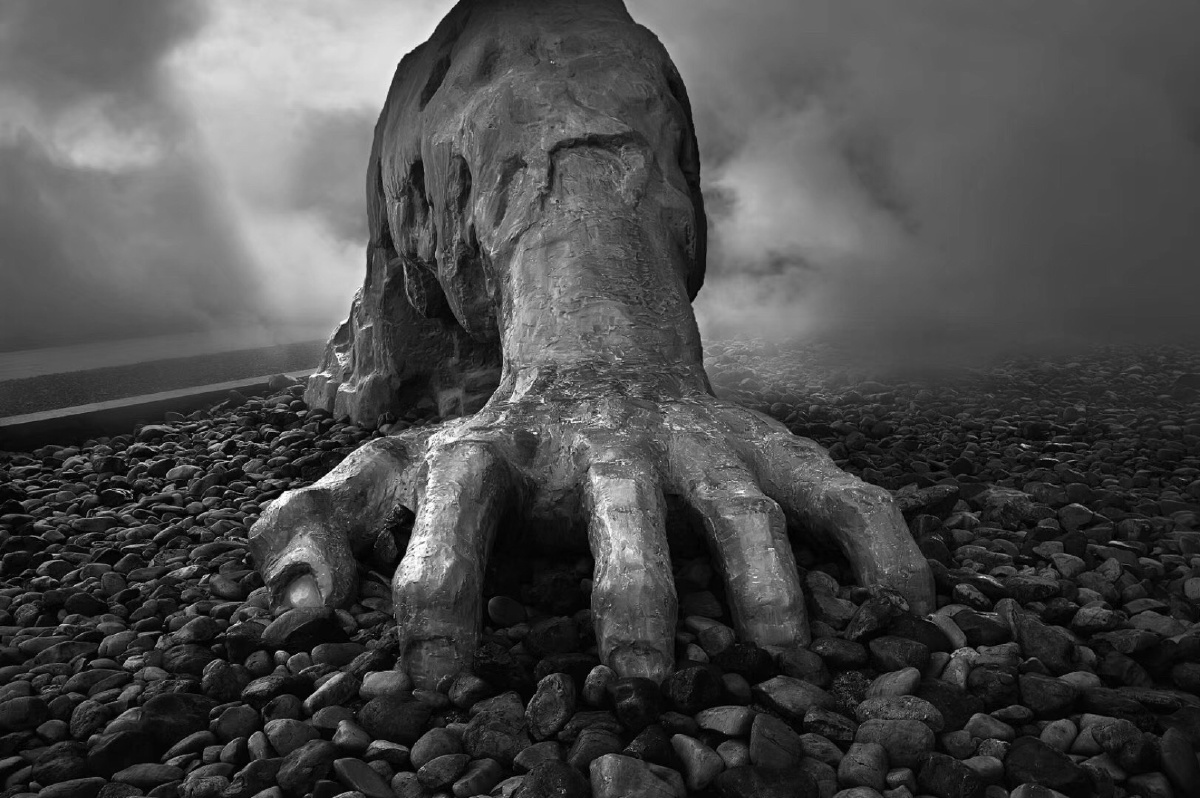 历史沉重,不可忘记