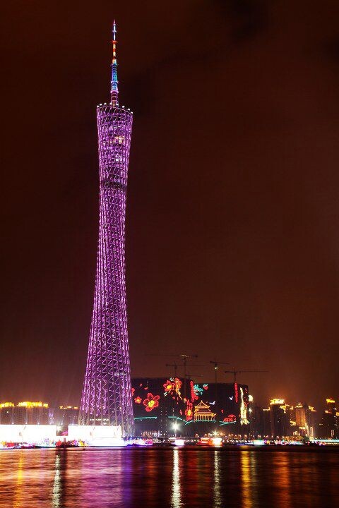 2010.12.19 301<br />
广州塔
