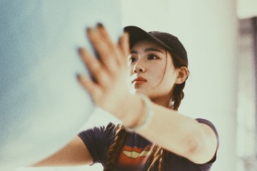 001