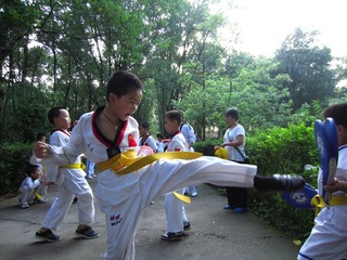 奋起