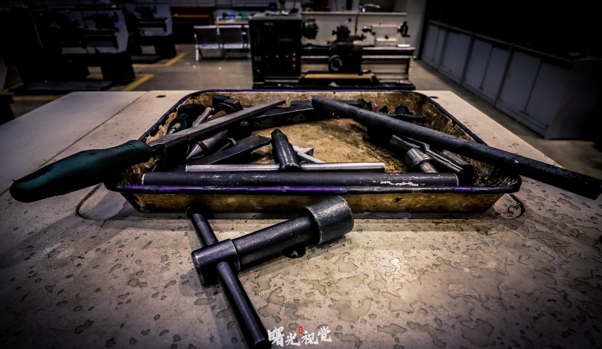 内蒙古民族大学试验车间