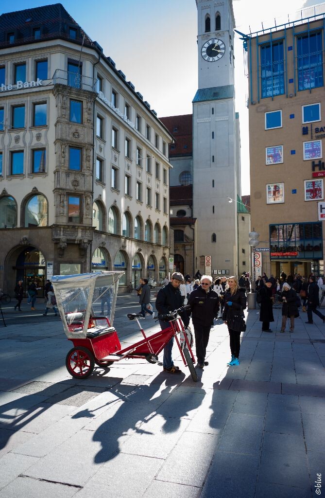 三轮哥<br />
Marienplatz München