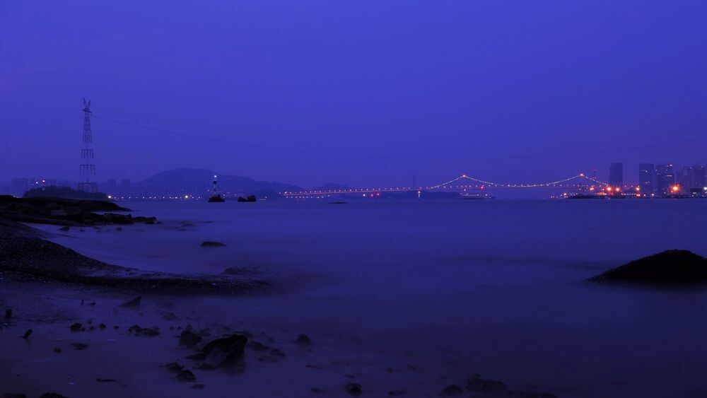 暮霭沉沉海生烟