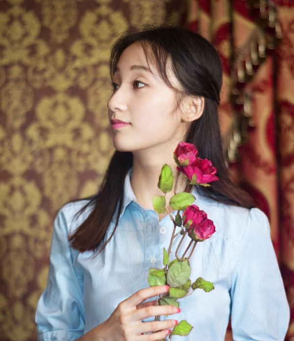 遇过很多很多恋人 一朵花跟森林 你未决定哪边合衬 明叔mansur