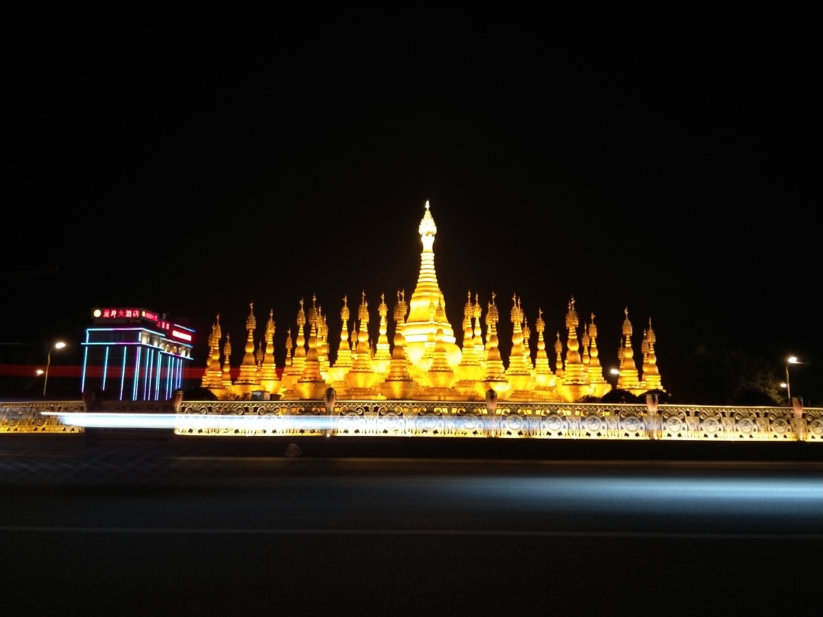 德宏芒市夜太美