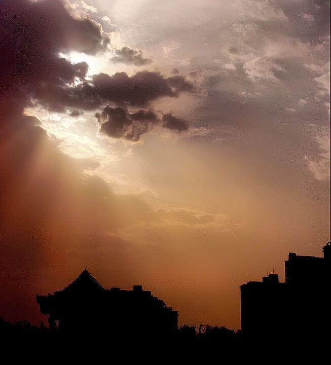 雨后<br />
