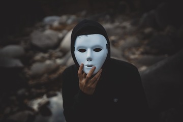 350810