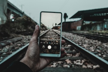 418806