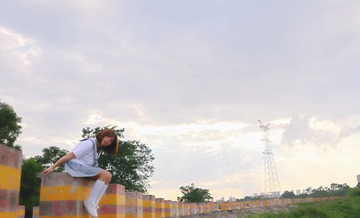 001