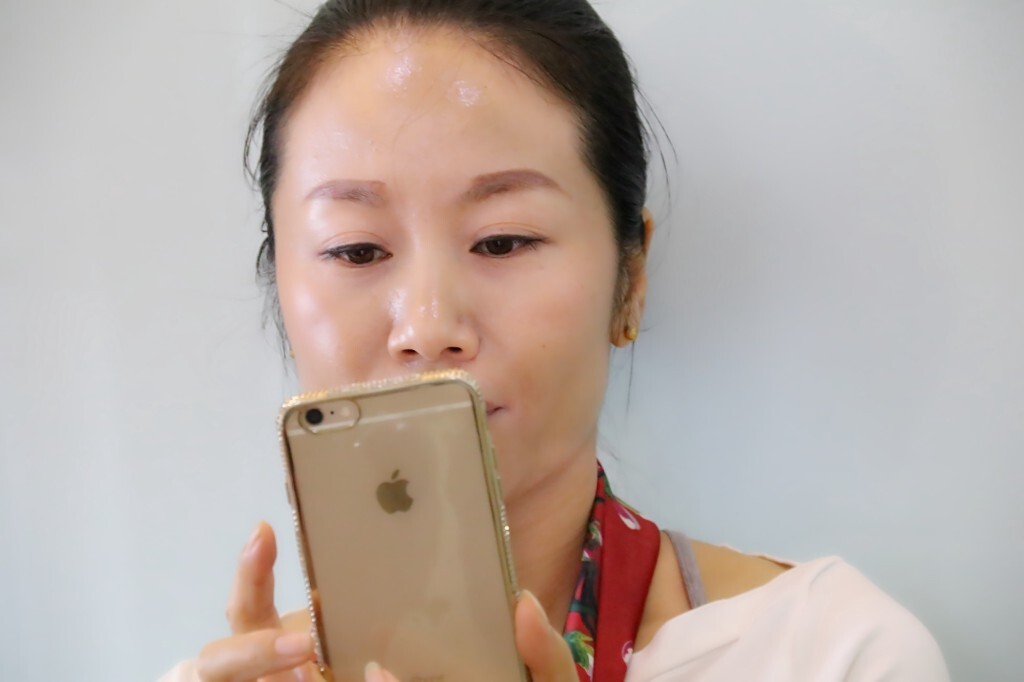 寿星:谢娟,<br />
性别:女<br />
职业:教师<br />
星座:天蝎座<br />
出生:一九七七年十月二十日<br />
天蝎座女:<br />
你看到最角落独自小酌的大美妞?她们永远看起来那么神秘,让人有一探究竟的冲动。<br />
对感情又十分执拗,除非心灰意冷,否则绝不轻易放弃。<br />
属于典型的冷艳美人,她不爱你,你使劲气力,她们也视若泥土。