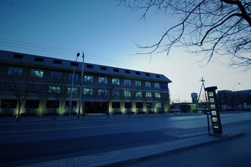 _BAR2411a