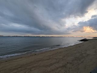 274977