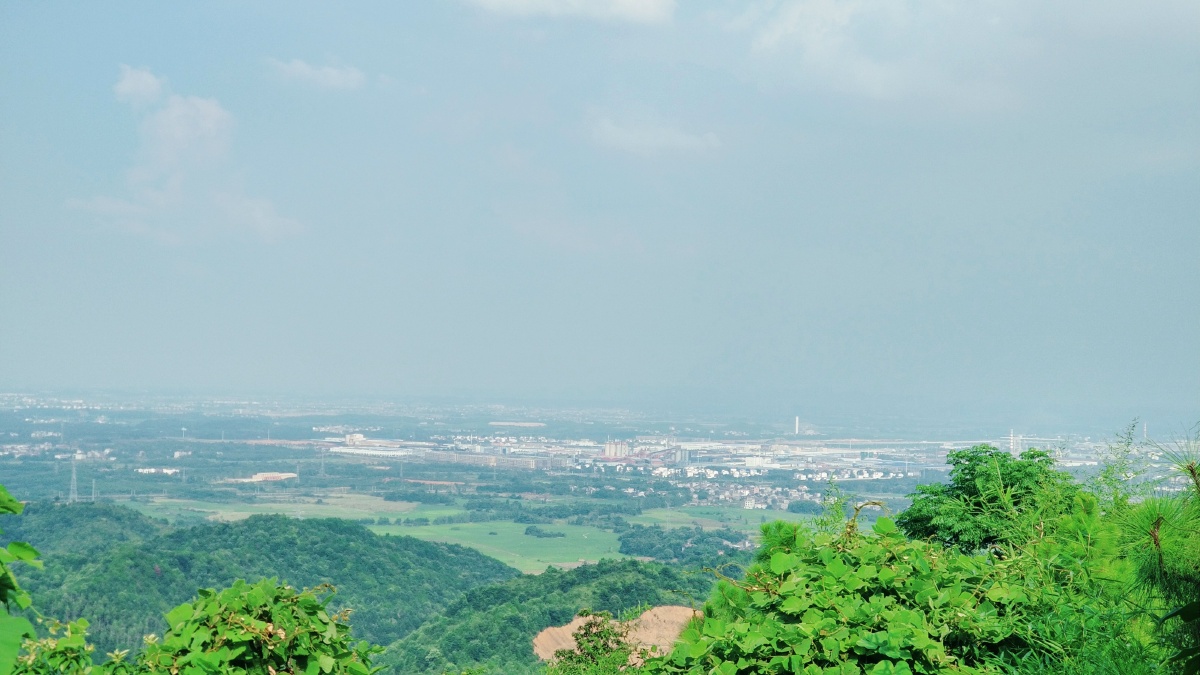 江西省抚州市临川区展坪乡仙桂峰古寺梦山之巅