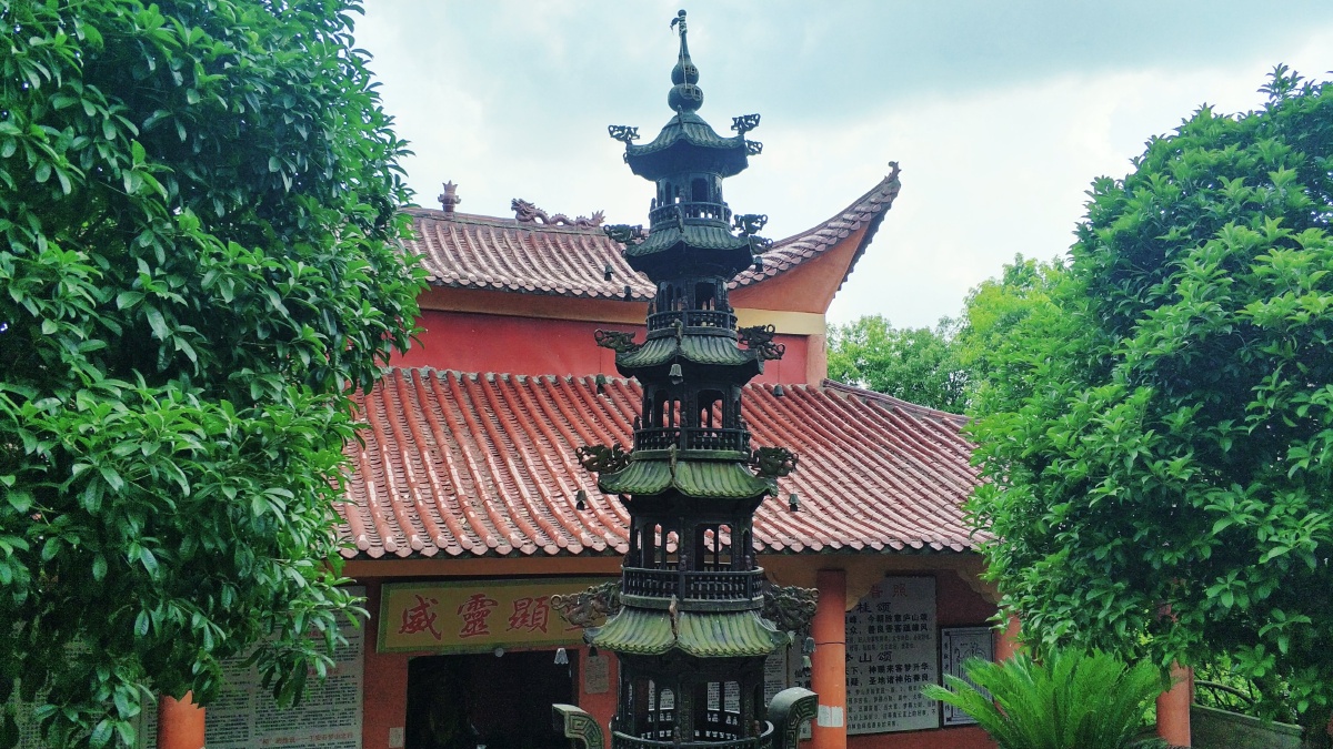 江西省抚州市临川区展坪乡仙桂峰古寺梦山之巅