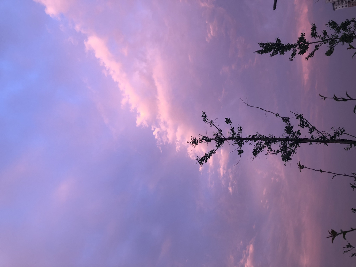 雨过天晴出彩云