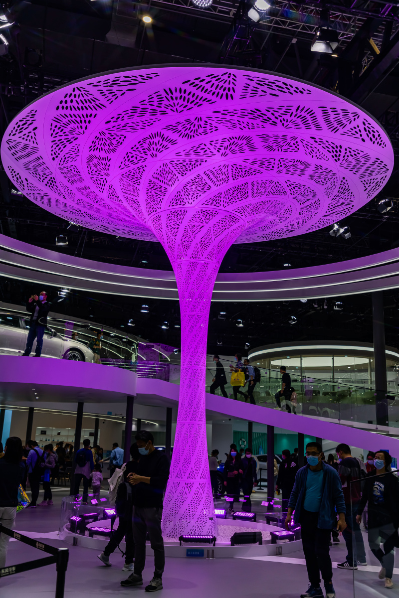 上海国际车展东风汽车展位灯柱