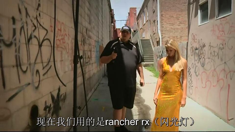 ——新浪微博:<a href="http://weibo.com/AMU2018" target="_blank" rel="nofollow">http://weibo.com/AMU2018</a> 【加关注】定期推送更多免费的摄影教程——<br />
免费共享国外摄影大师优秀摄影教学视频(高清版),陆续整理更新中,感兴趣的摄友请关注,随后陆续整理分享更多有用的教程。本帖视频下载链接: 链接: <a href="http://pan.baidu.com/s/1i4sKHQP" target="_blank" rel="nofollow">http://pan.baidu.com/s/1i4sKHQP</a> 密码: yh94<br />
——喜欢别忘了【关注】 我 并点右上角的 【❤ 分享】给更多人——