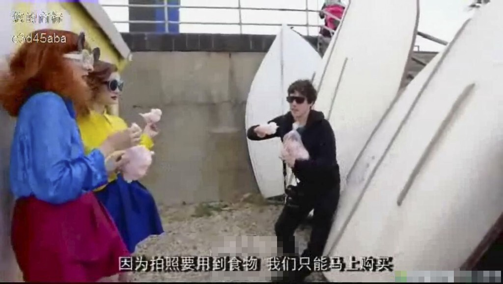 【本帖视频百度云下载链接: <a href="http://pan.baidu.com/s/1mgVIvCs" target="_blank" rel="nofollow">http://pan.baidu.com/s/1mgVIvCs</a> 密码: 25pk】国外大师创意拍摄【前期与后期】思路高清视频教程,陆续整理更新中,感兴趣的摄友请关注,随后陆续整理分享更多有用的教程。<br />
——喜欢别忘了【关注】 我 并点右上角的 【❤ 分享】给更多人——