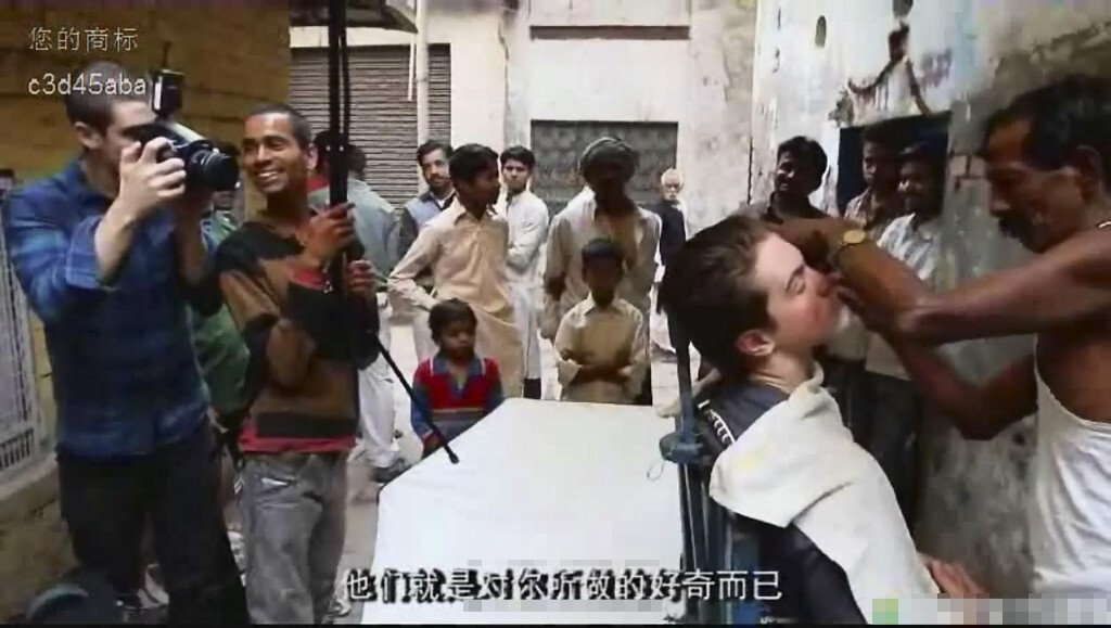 【本帖视频百度云下载链接: <a href="http://pan.baidu.com/s/1mgVIvCs" target="_blank" rel="nofollow">http://pan.baidu.com/s/1mgVIvCs</a> 密码: 25pk】国外大师创意拍摄【前期与后期】思路高清视频教程,陆续整理更新中,感兴趣的摄友请关注,随后陆续整理分享更多有用的教程。<br />
——喜欢别忘了【关注】 我 并点右上角的 【❤ 分享】给更多人——