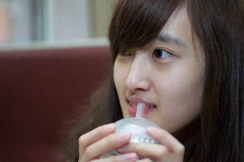 昨天跟你说的 才发现你像奶茶。