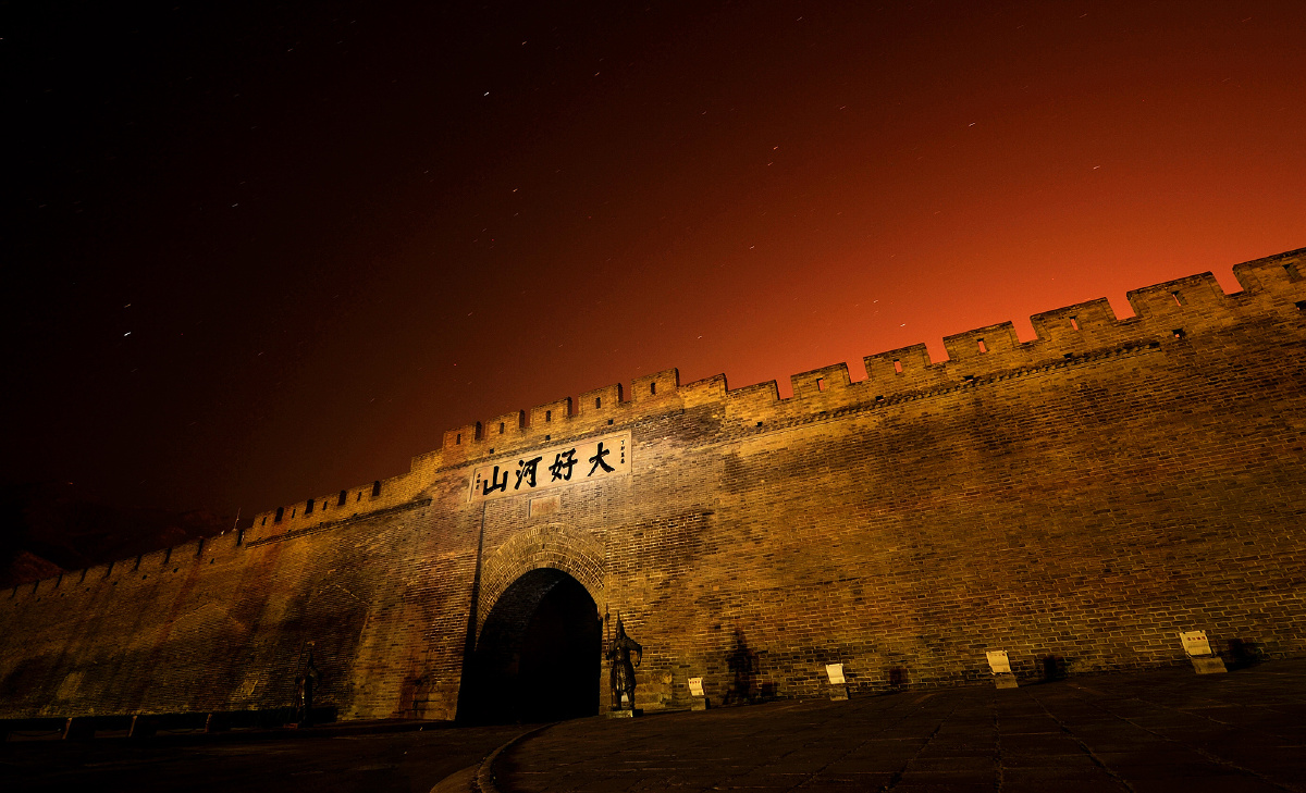 拍摄于万里长城第一门——大境门