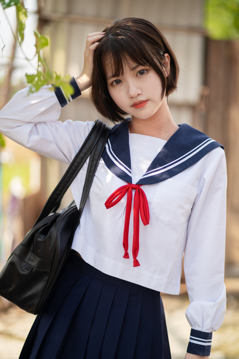 可爱少女 - 啊鹏z