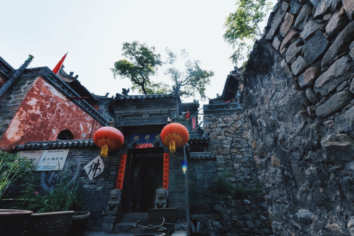 石堡回望场景店头古堡