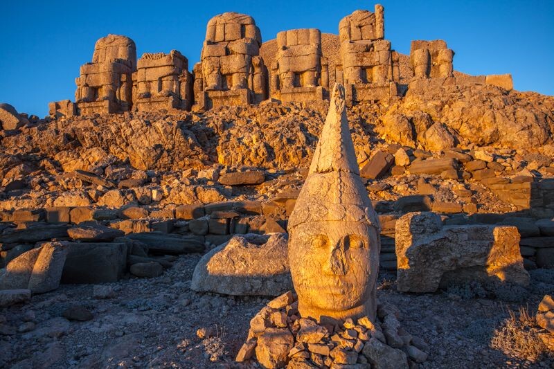  土耳其东部的象征：内姆鲁特山Nemrut