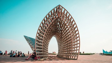 001