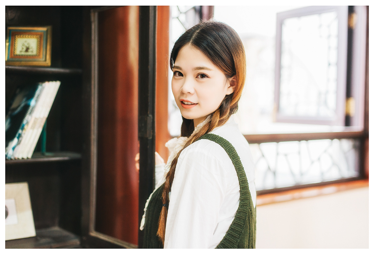 或者是明天 或者是梦里 我重新念起我最爱的诗