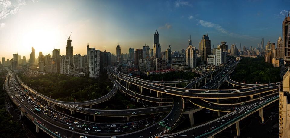 当K11已经成为过去后，这里就更加热闹了，电视取景也开始在这里凑热闹。可看出去的宽度也就是这点，无非是选择的时间段了。