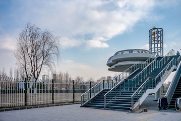 L1003912