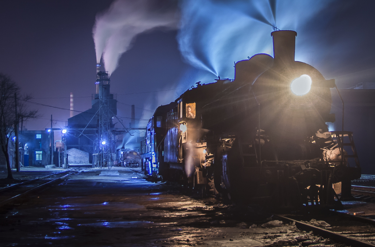 火车夜景长时间曝光