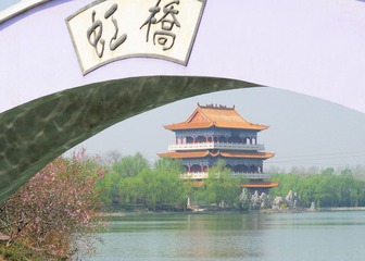 远处的楼阁