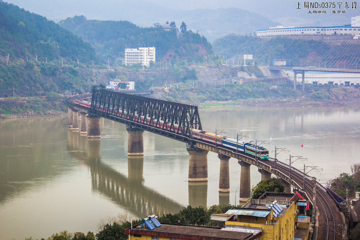 南平闽江大桥是外福线上最大的一座铁路桥
