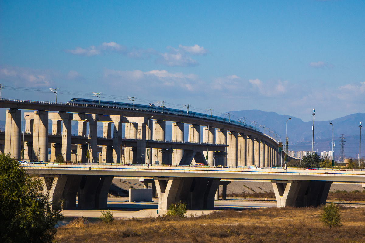 380al驶过杜家坎