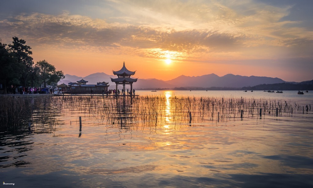2015羊年初一西湖夕阳
