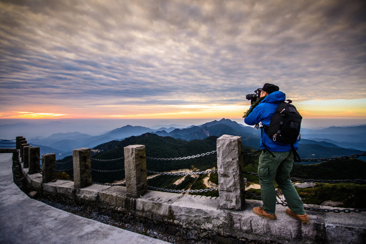 有日出的地方就会有摄影师的身影!