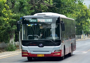 915540