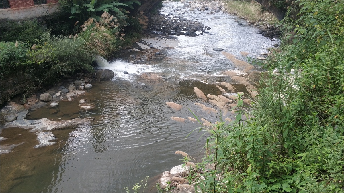美丽的山区河流