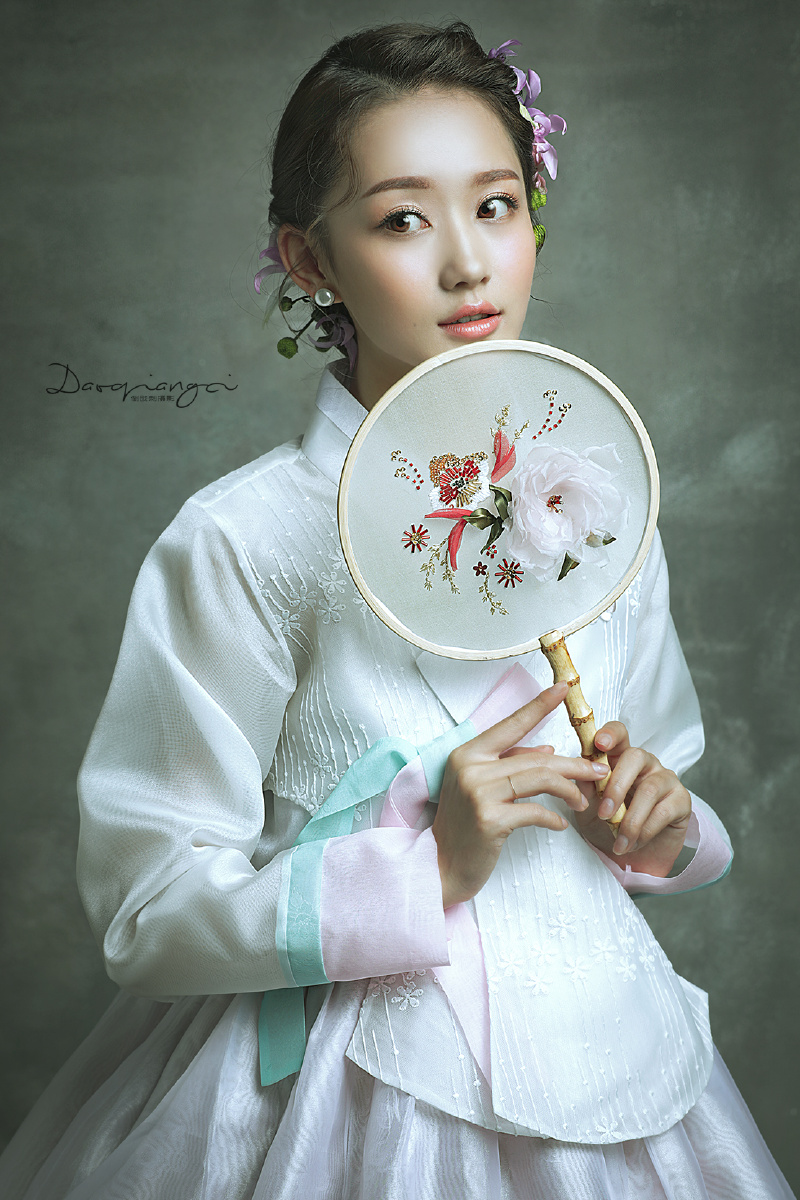 韩服写真思密达 - 倒戗刺ཏའཆངཚ - 图虫